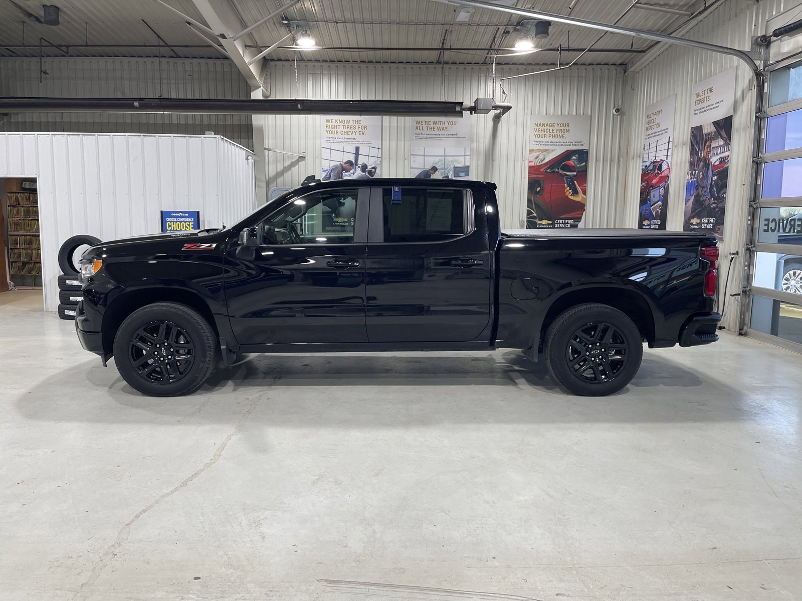 Used 2024 Chevrolet Silverado 1500 RST w/ RST All Star Premium Package AWD/4WD image 5