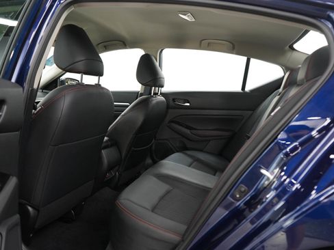 Used 2023 Nissan Altima 2.5 SR AWD/4WD image 16