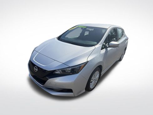 Used 2023 Nissan Leaf S FWD image 6