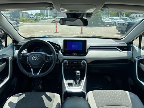 Used 2025 Toyota RAV4 XLE w/ Convenience Package AWD/4WD image 12