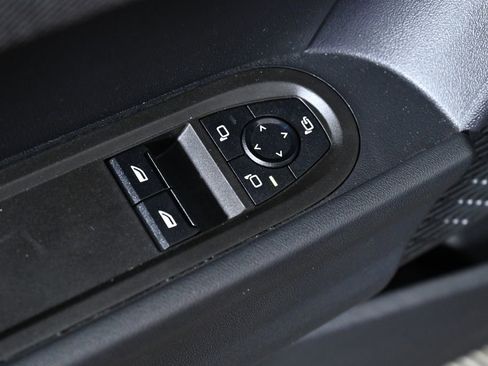 Certified 2025 MINI Cooper 2-Door Hardtop FWD image 18