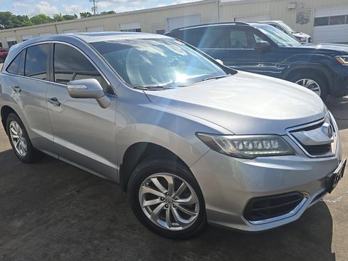Used 2017 Acura RDX AWD image 3
