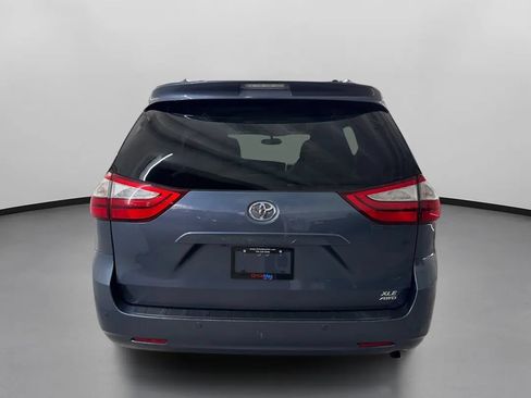 Used 2015 Toyota Sienna XLE w/ XLE Navigation Package AWD/4WD image 8