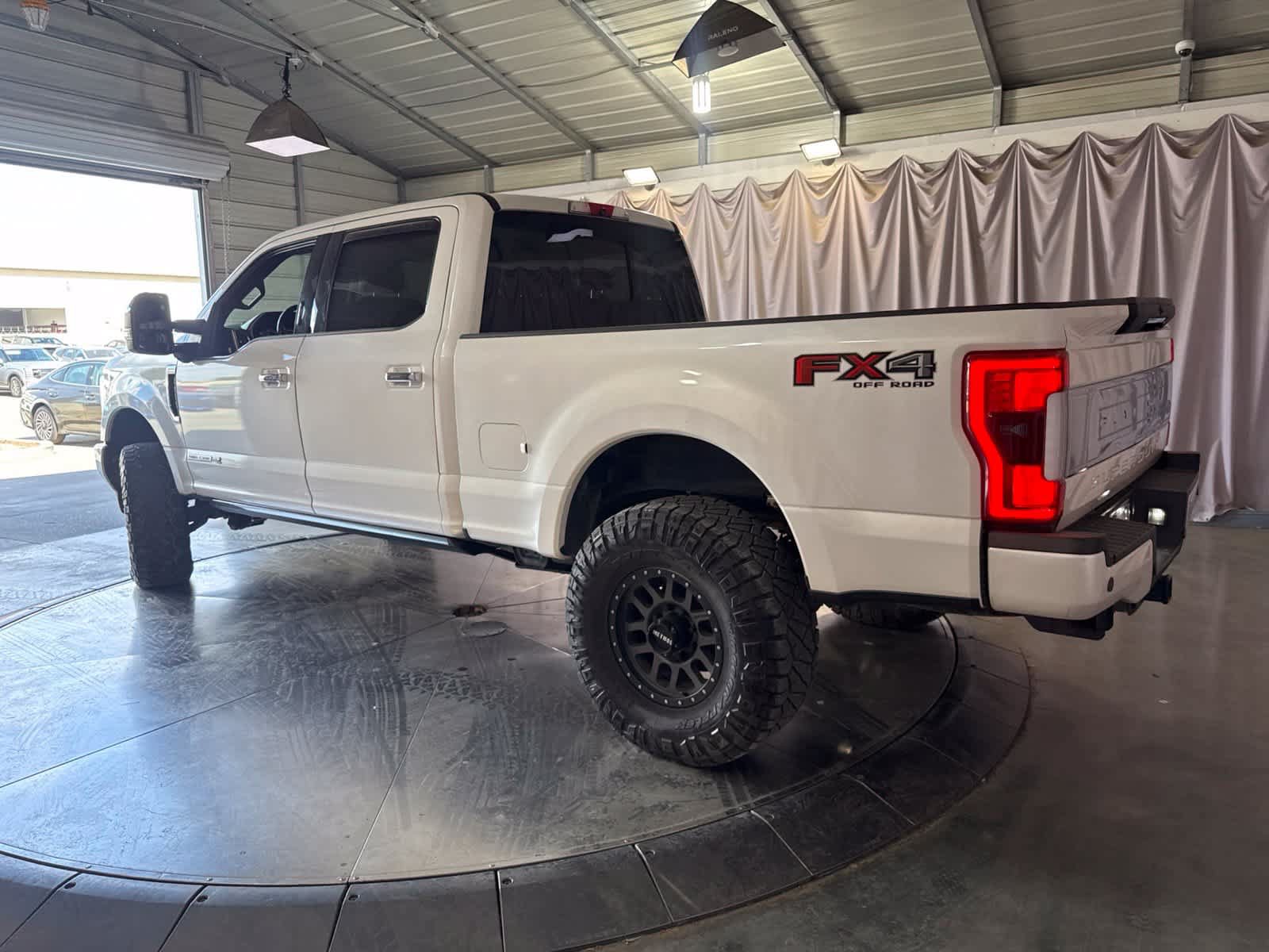 Used 2017 Ford F250 Platinum w/ Platinum Ultimate Package AWD/4WD image 5