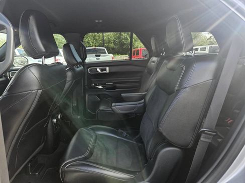 Used 2023 Ford Explorer ST image 26