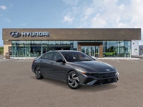 New 2026 Hyundai Elantra SEL Sport image 2