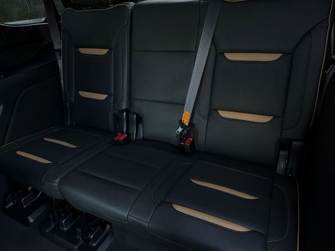 Used 2023 GMC Yukon AT4 w/ AT4 Premium Plus Package image 23