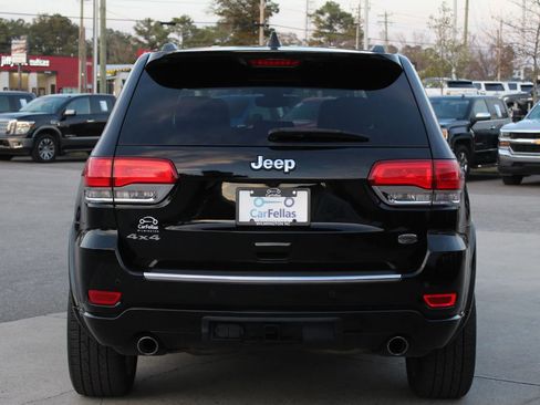 Used 2017 Jeep Grand Cherokee Overland image 4