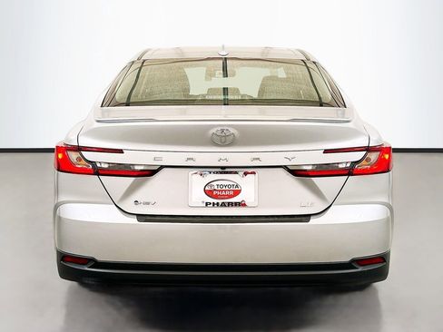 New 2025 Toyota Camry LE w/ Convenience Package FWD image 5