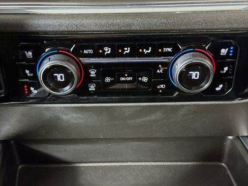 Used 2024 Chevrolet Silverado 1500 High Country w/ High Country Premium Package image 15