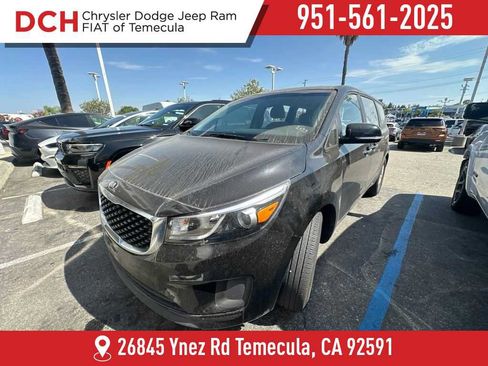 Used 2018 Kia Sedona L FWD image 1