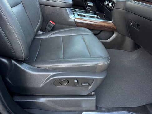 Used 2023 GMC Sierra 1500 SLT w/ SLT Premium Package image 31