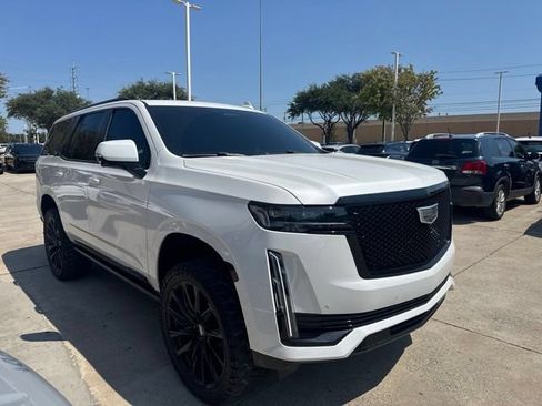 Used 2021 Cadillac Escalade Sport Platinum w/ LPO, ONYX Package AWD/4WD image 7
