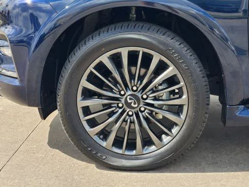 Certified 2024 INFINITI QX80 Sensory image 8