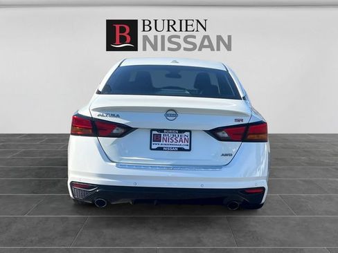 Used 2023 Nissan Altima 2.5 SR AWD/4WD image 4