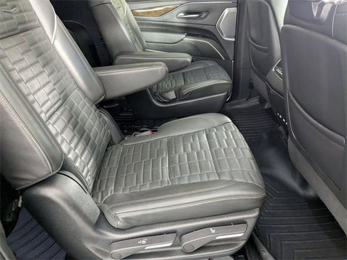 Used 2023 Cadillac Escalade ESV Sport Platinum w/ LPO, ONYX Package image 38