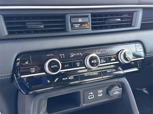 Used 2025 Honda Pilot EX-L image 19