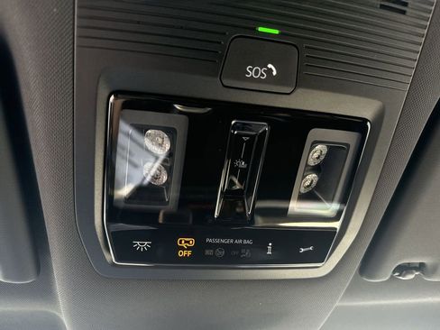 New 2025 Volkswagen ID. Buzz Pro S Plus AWD/4WD image 11