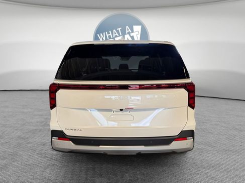 Certified 2026 Kia Carnival FWD image 5