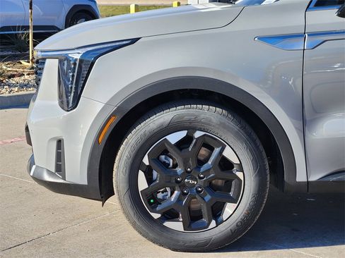 New 2026 Kia Sorento S image 5