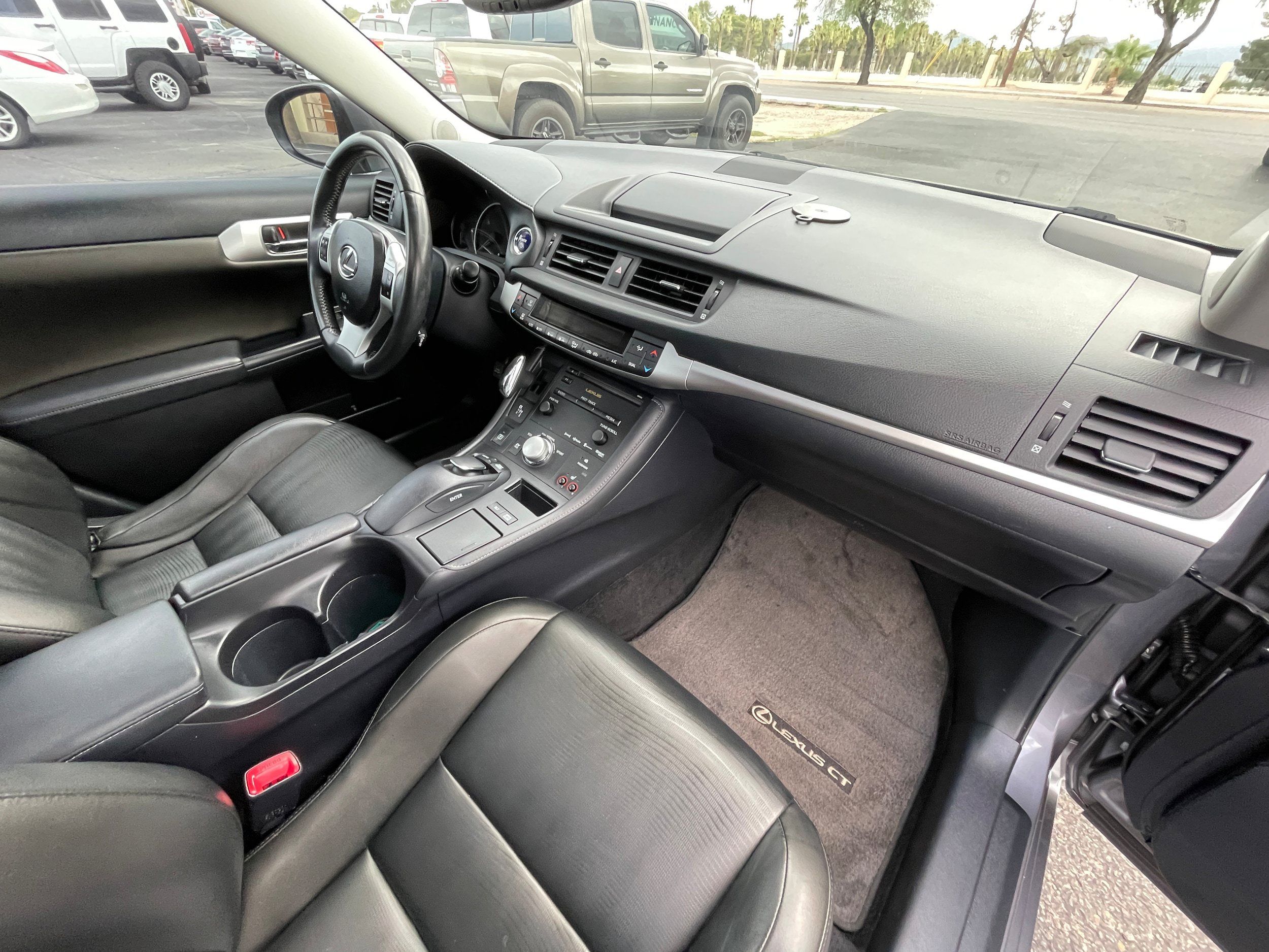 Used 2013 Lexus CT 200h w/ Premium Pkg w/Navigation FWD image 28