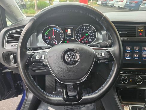 Used 2019 Volkswagen e-Golf SE w/ Driver Assistance Package image 25