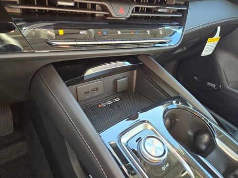 New 2026 Buick Envision Avenir AWD/4WD image 12