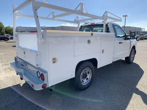 New 2026 Ford F250 XL w/ XL Chrome Package image 8