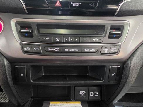 Used 2022 Honda Pilot Special Edition image 25