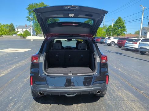Certified 2022 Chevrolet TrailBlazer RS w/ Technology Package AWD/4WD image 12