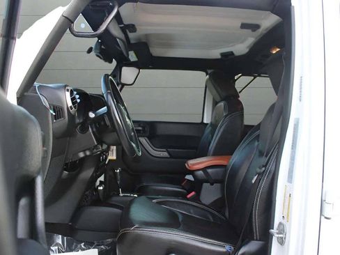Used 2017 Jeep Wrangler Unlimited Sport w/ Quick Order Package 24S AWD/4WD image 12