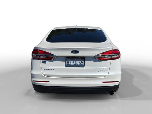 Used 2020 Ford Fusion SE FWD image 4