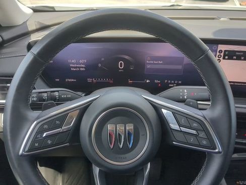 Used 2025 Buick Envision Preferred image 31