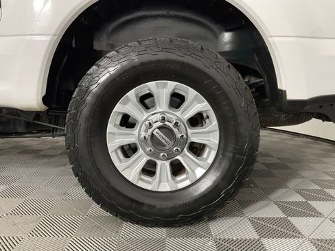 Used 2020 Ford F250 XL w/ STX Appearance Package image 10