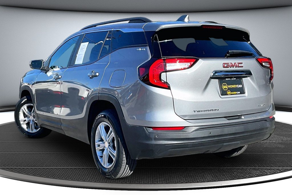 Used 2023 GMC Terrain SLE w/ Driver Convenience Package AWD/4WD image 4