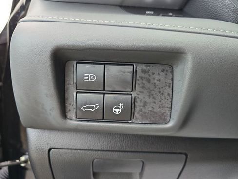 Used 2024 Toyota Highlander XLE image 29