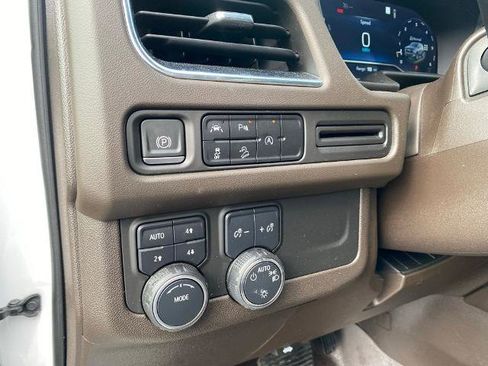 Used 2023 Chevrolet Suburban Z71 AWD/4WD image 17