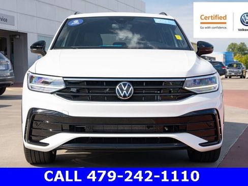 Certified 2023 Volkswagen Tiguan SE R-Line image 9