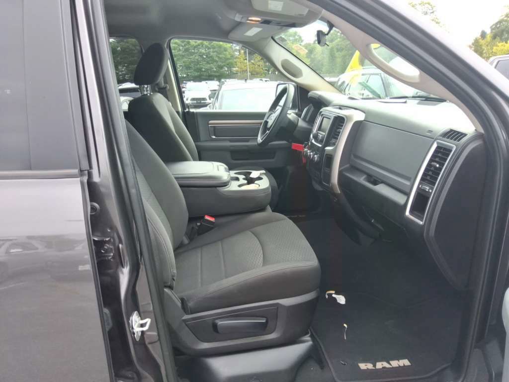 Used 2019 RAM 1500 Warlock AWD/4WD image 12