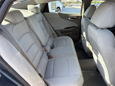 Used 2020 Chevrolet Malibu LS image 24