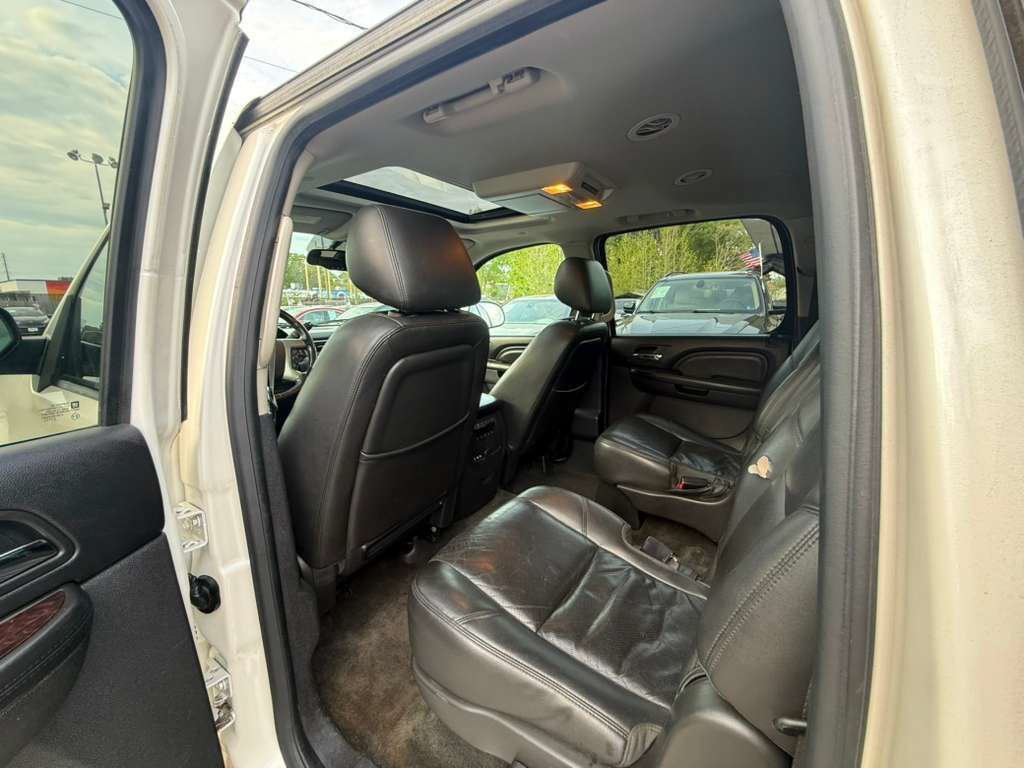 Used 2013 GMC Yukon XL Denali AWD/4WD image 7