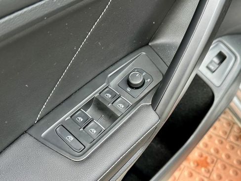 Certified 2024 Volkswagen Tiguan SE R-Line image 11