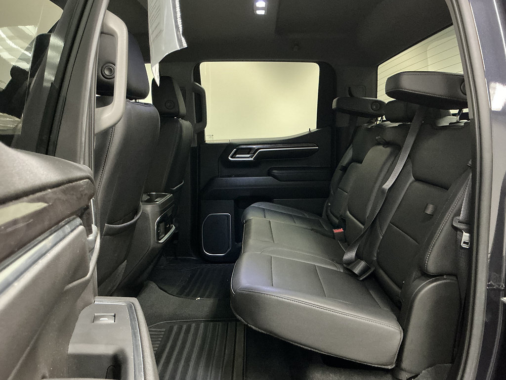 Used 2022 Chevrolet Silverado 1500 LTZ RWD image 26