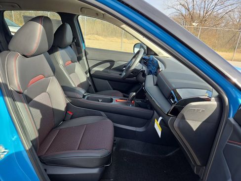 New 2026 Nissan Kicks SR w/ Cold Weather Package AWD/4WD image 15