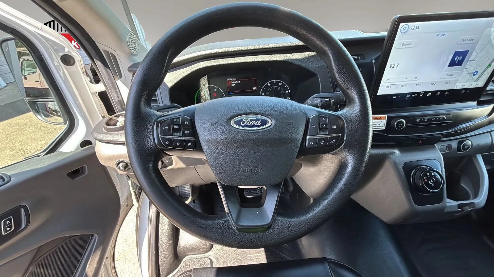 Used 2022 Ford E-Transit 148 High Roof w/ Load Area Protection Package RWD image 18