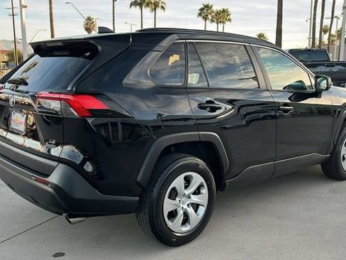 Used 2021 Toyota RAV4 LE w/ Carpet Mat Package (TMS) image 25