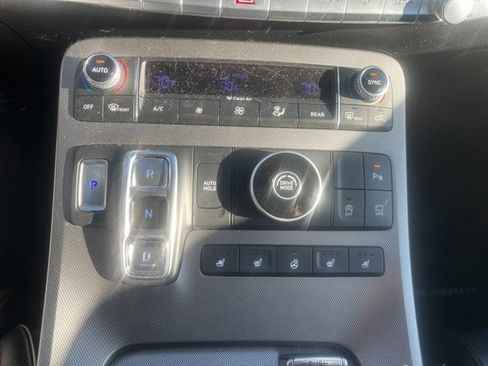 Used 2021 Hyundai Palisade Limited image 11