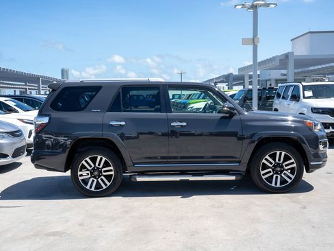 Used 2024 Toyota 4Runner Limited AWD/4WD image 4