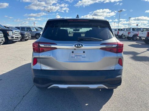 Used 2021 Kia Seltos LX image 5