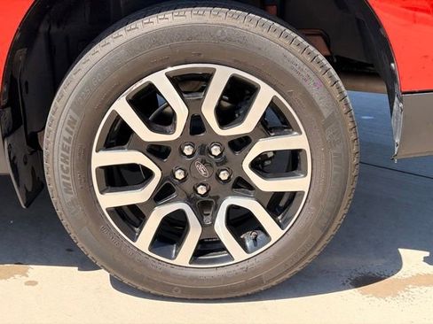 Used 2023 Ford Maverick Lariat w/ Lariat Luxury Package FWD image 8